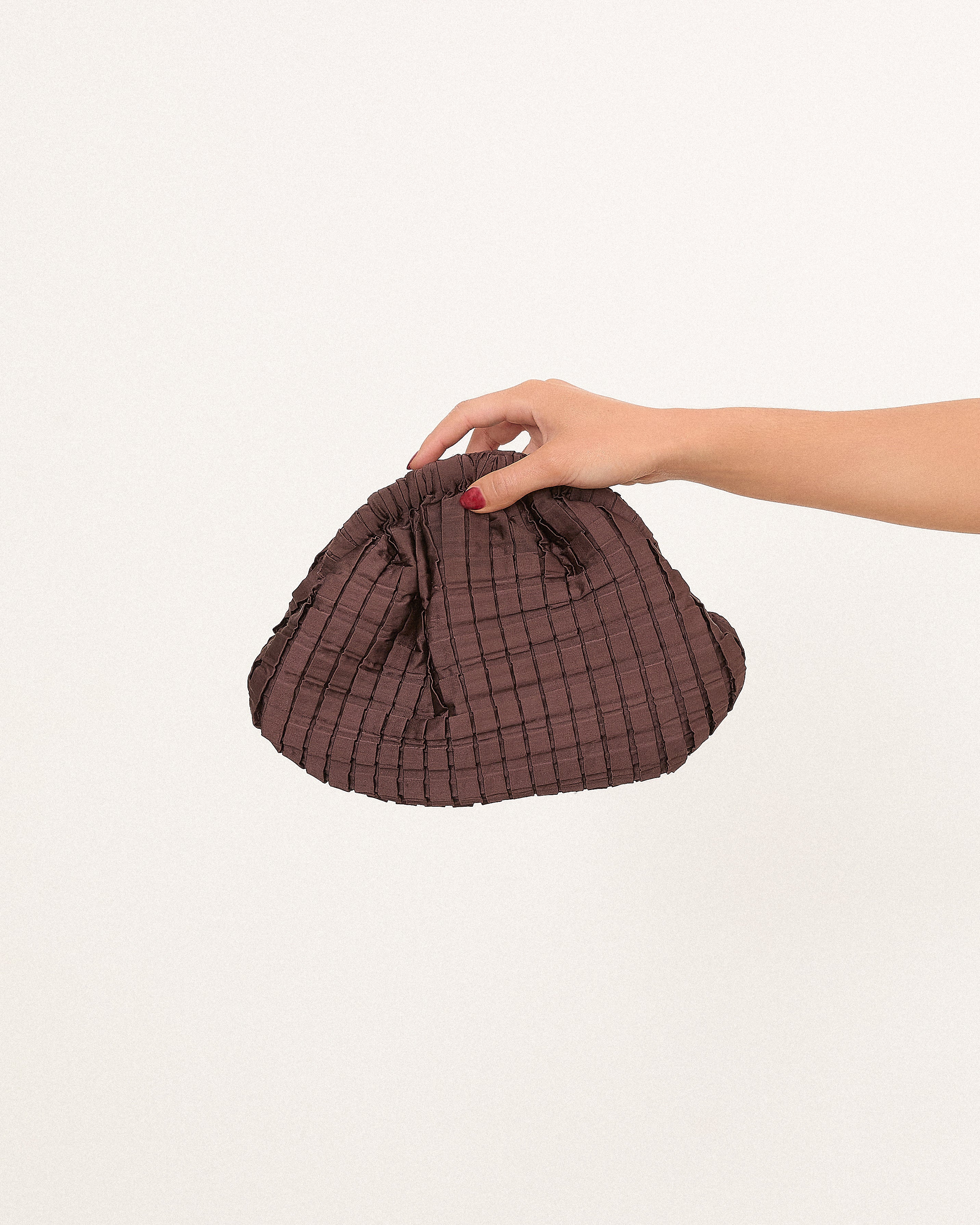MIM Bolso UNICA POT BAG CHOCOLATE