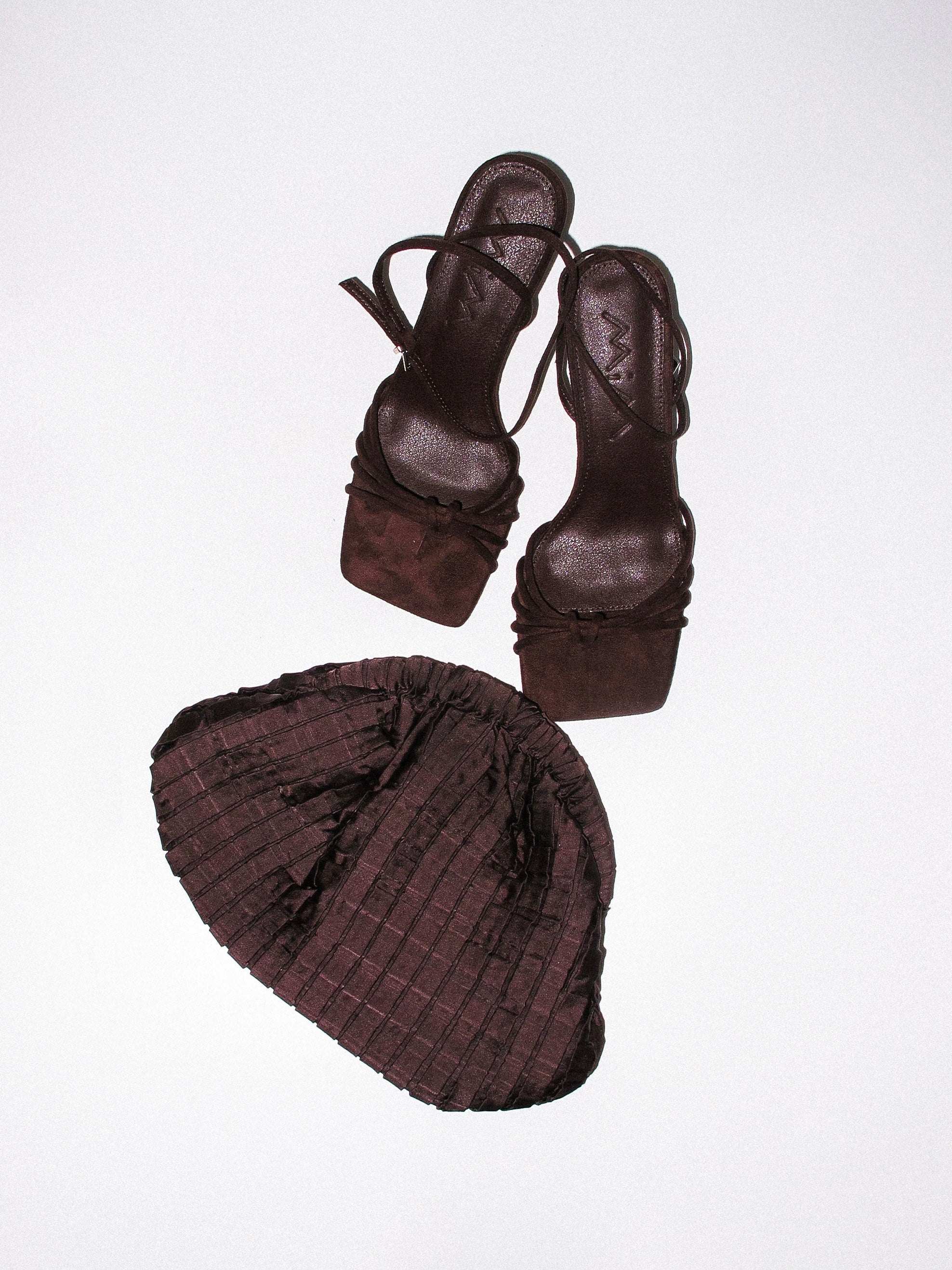 MIM Bolso UNICA POT BAG CHOCOLATE