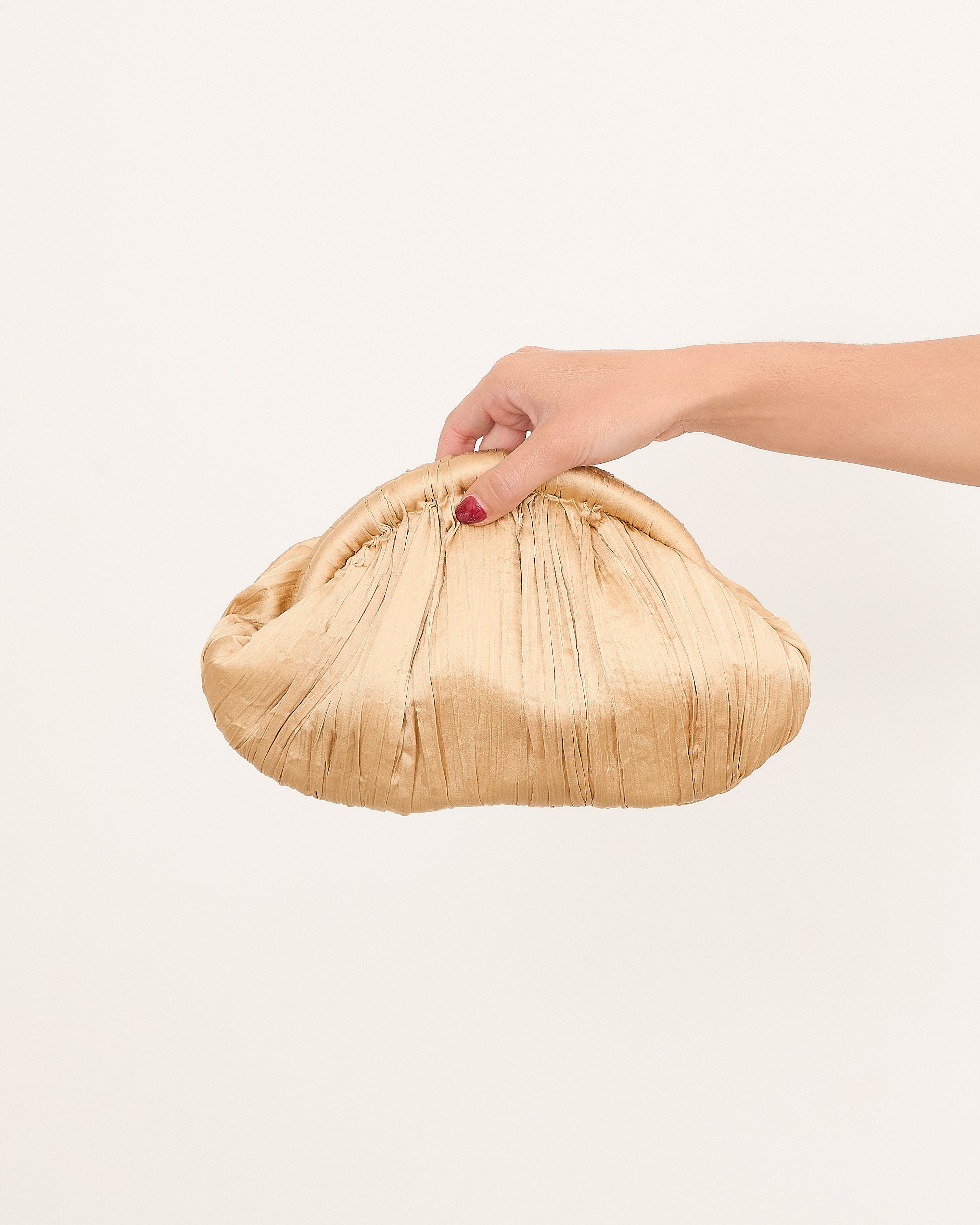 MIM Bolso UNICA POT BAG DORADO