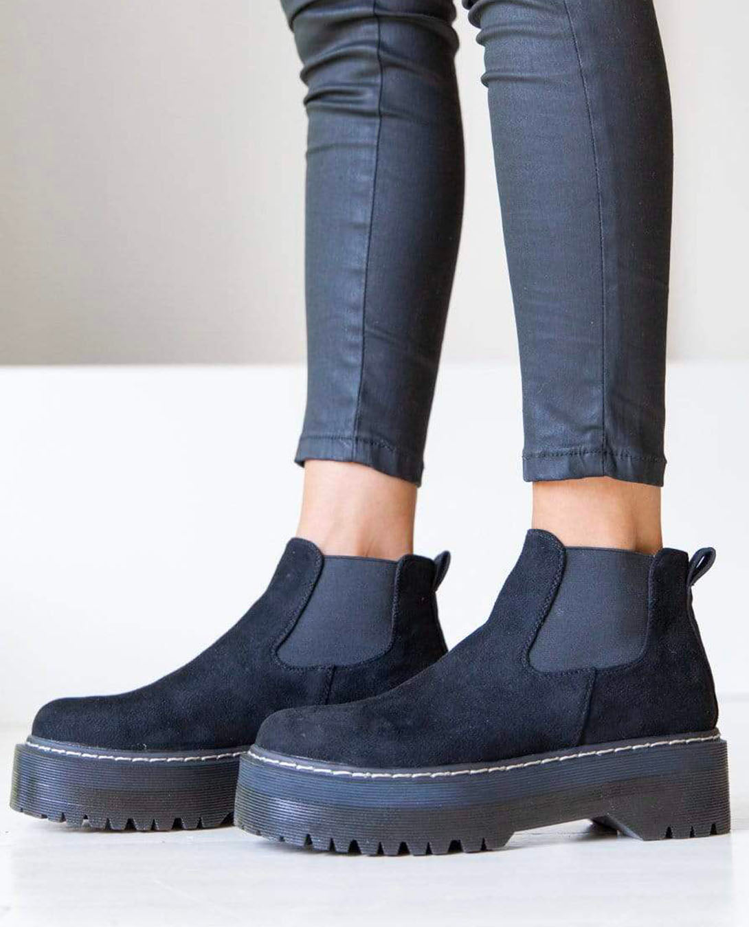 MIM Botas y botines CÓMIC NEGRO