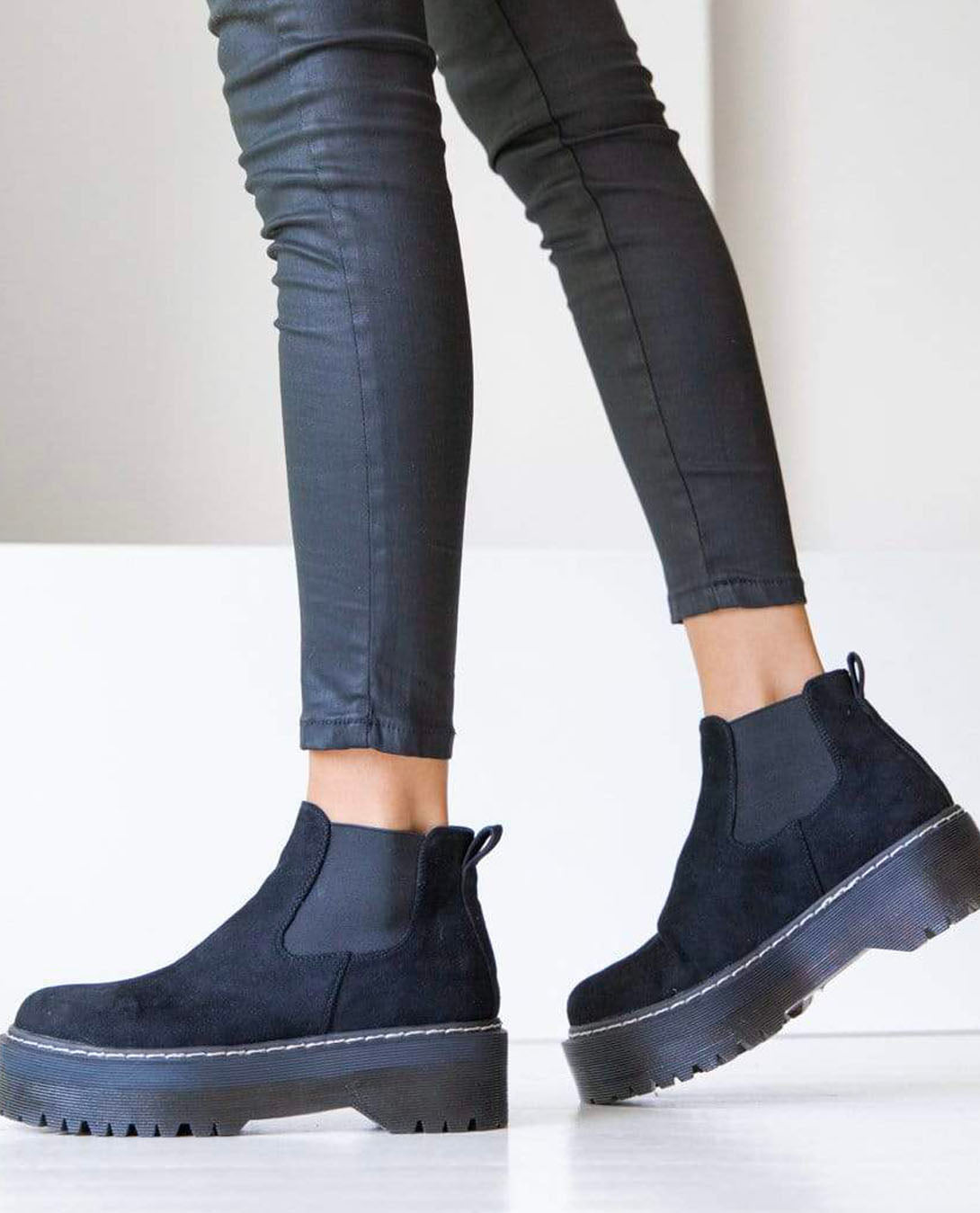 MIM Botas y botines CÓMIC NEGRO