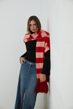 OVA SCARF RED CHECKS
