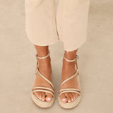 MIM Plataforma baja CHIKO DORADO