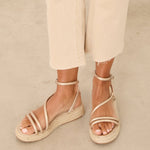 MIM Plataforma baja CHIKO DORADO