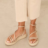 MIM Plataforma baja CHIKO DORADO