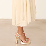 MIM Sandalia de tacón ALAIA DORADO