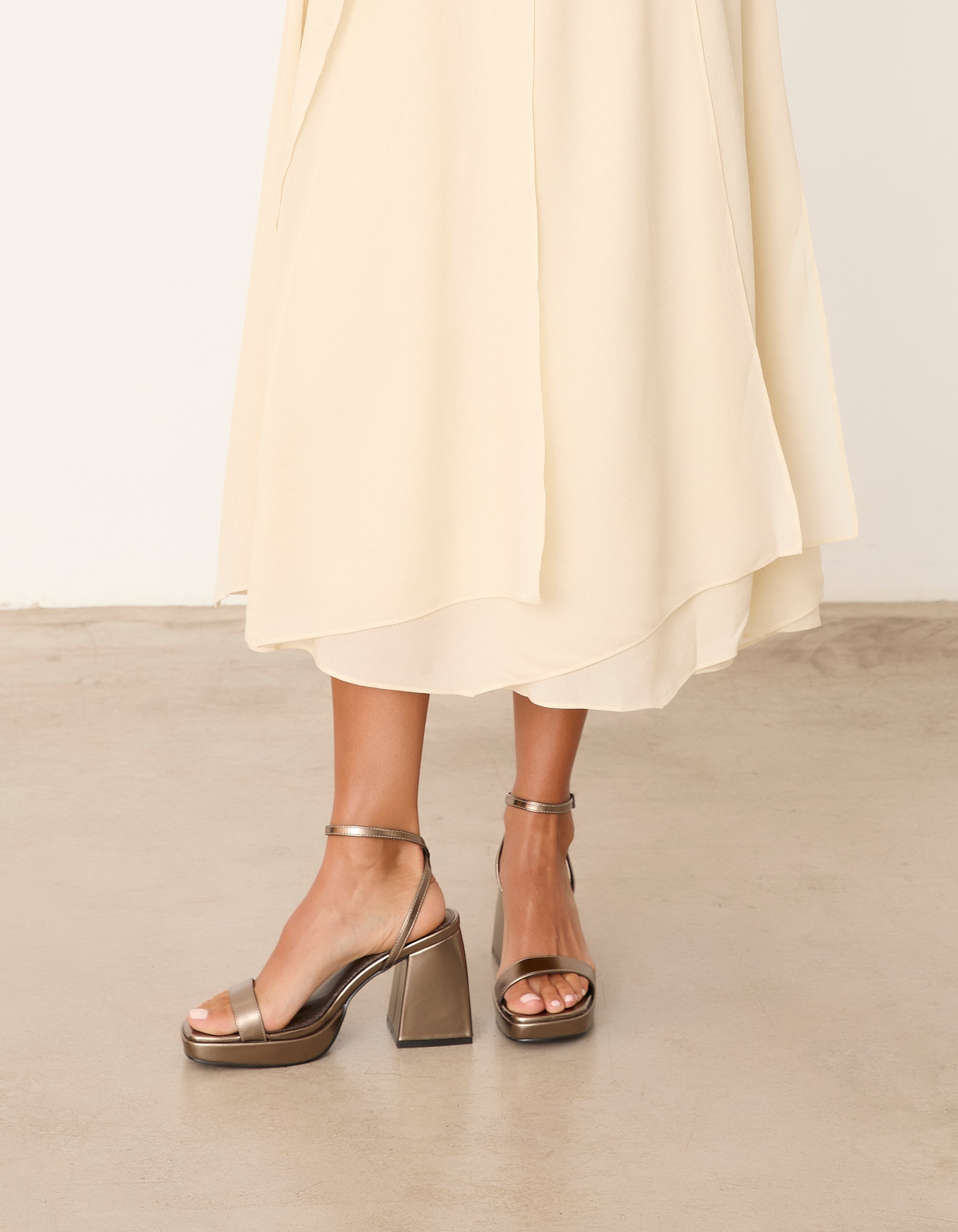 MIM Sandalia de tacón BAZ METALIZADO