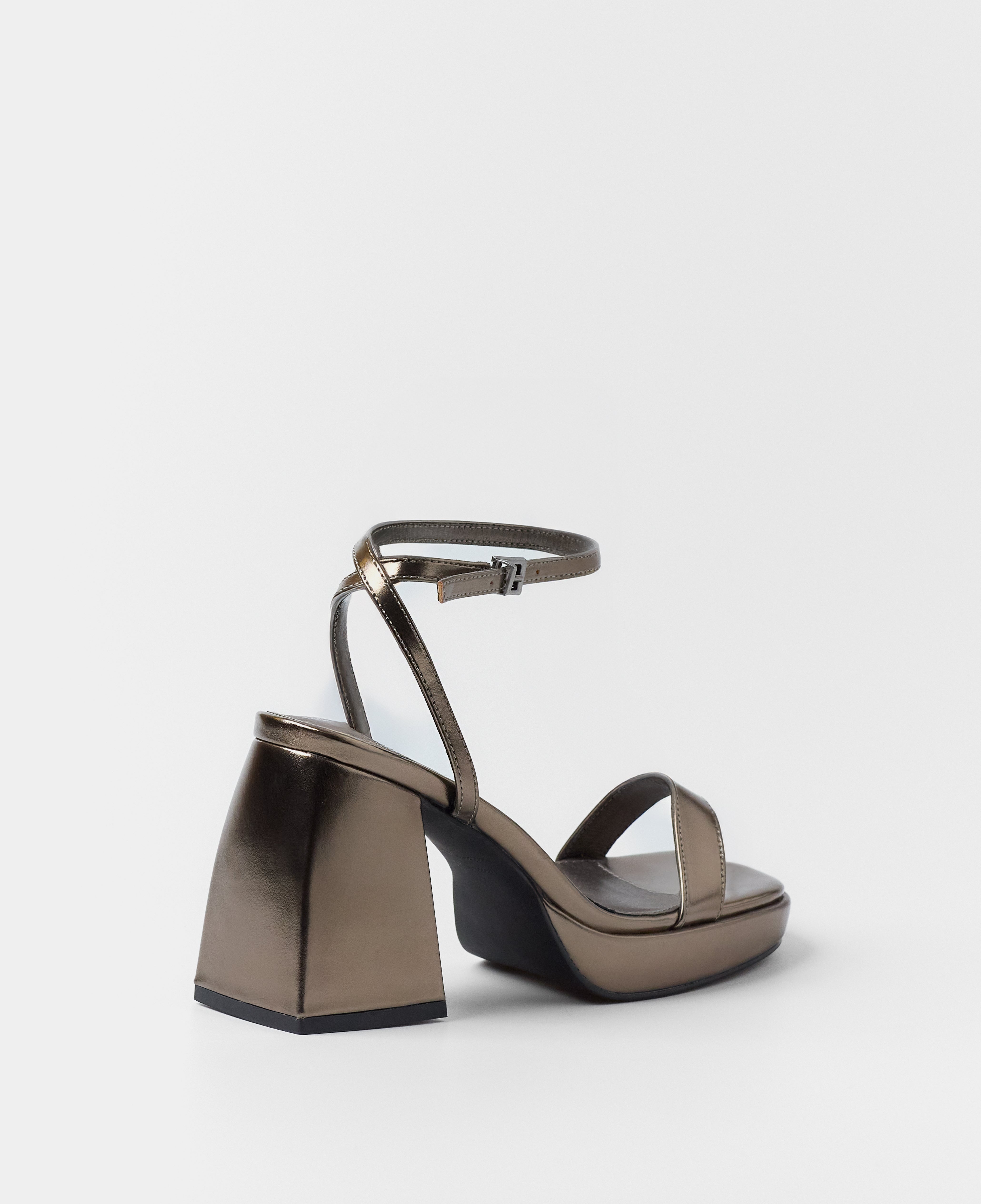 MIM Sandalia de tacón BAZ METALIZADO