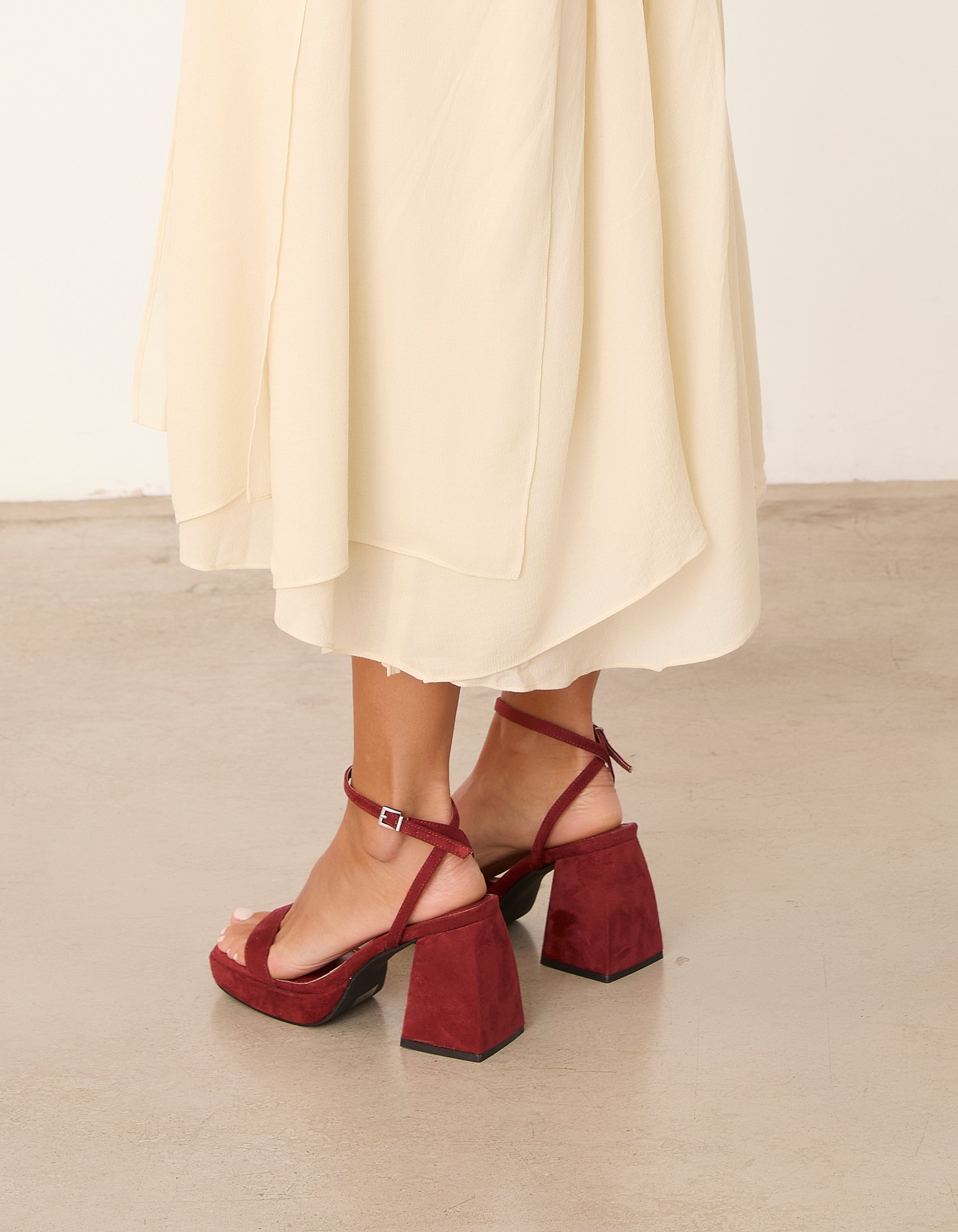 MIM Sandalia de tacón BAZ TEJA