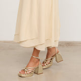 MIM Sandalia de tacón BRAT DORADO