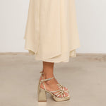 MIM Sandalia de tacón BRAT DORADO