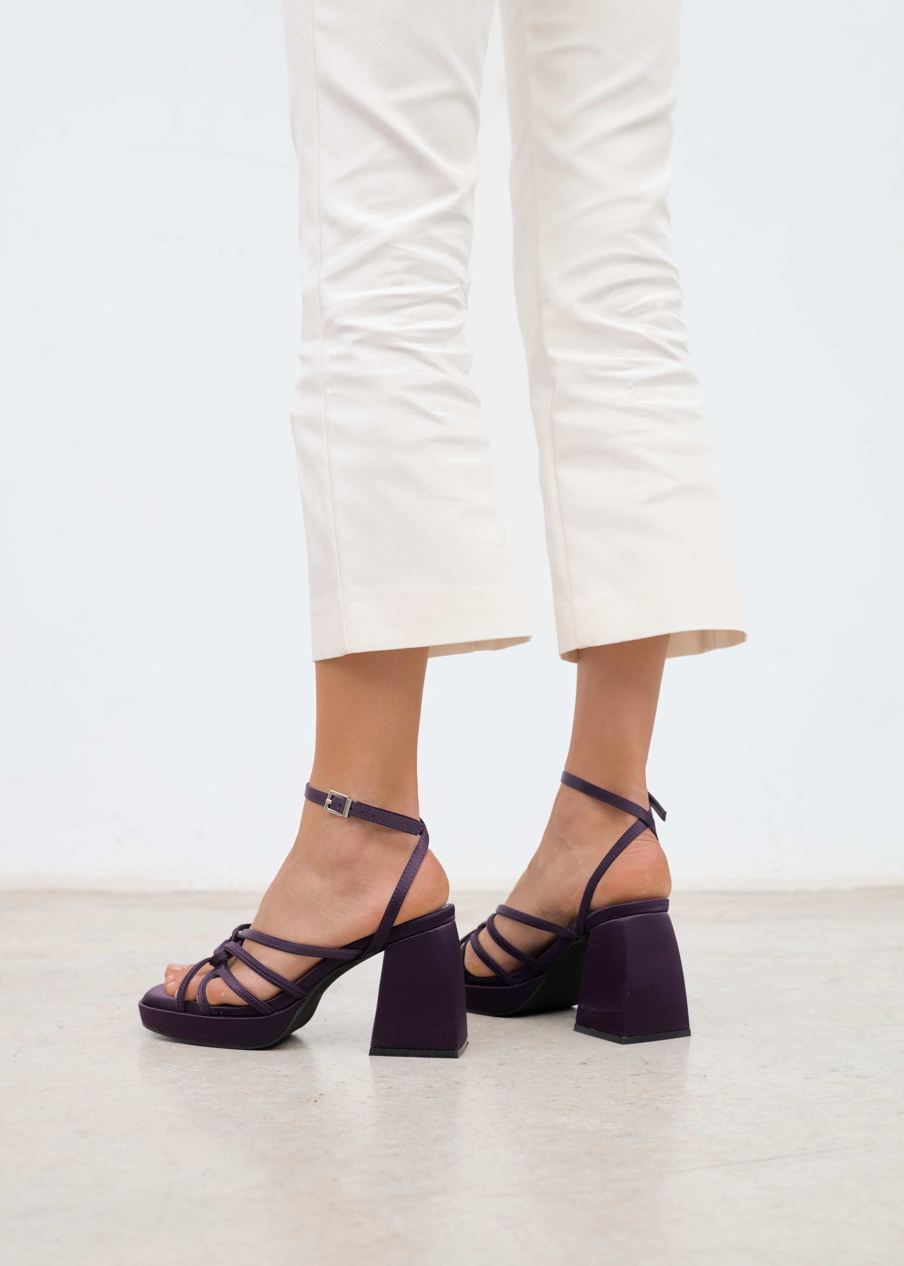 MIM Sandalia de tacón BRAT MORADO