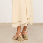 MIM Sandalia de tacón CORA DORADO