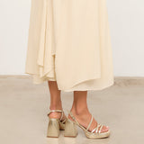 MIM Sandalia de tacón CORA DORADO