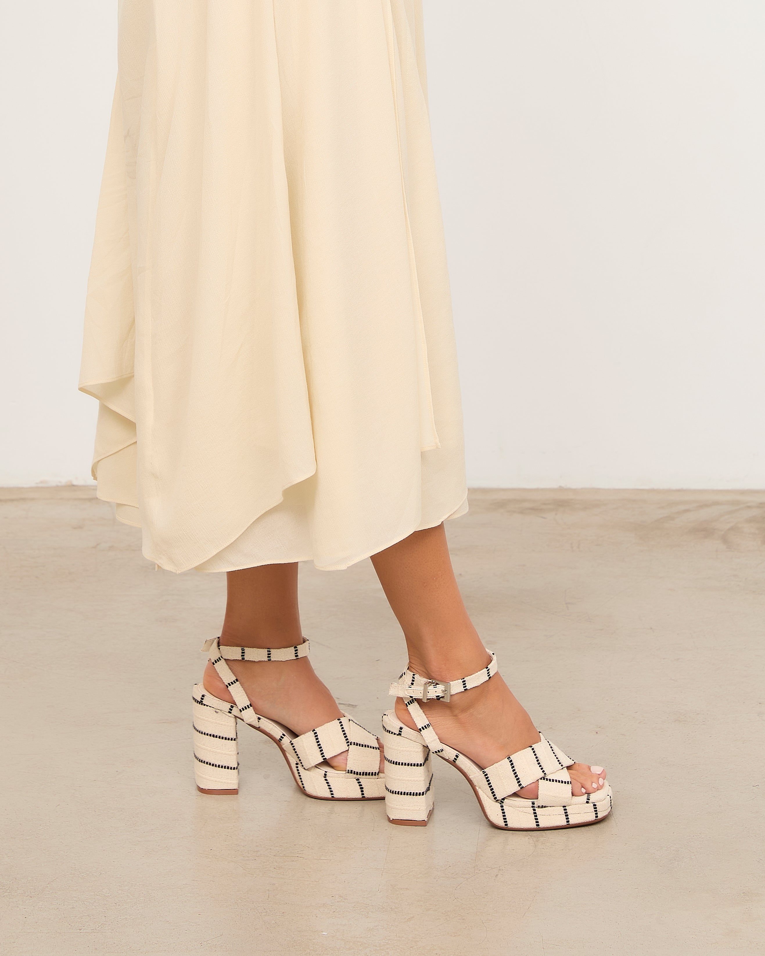 MIM Sandalia de tacón CUBA BEIGE RAYAS