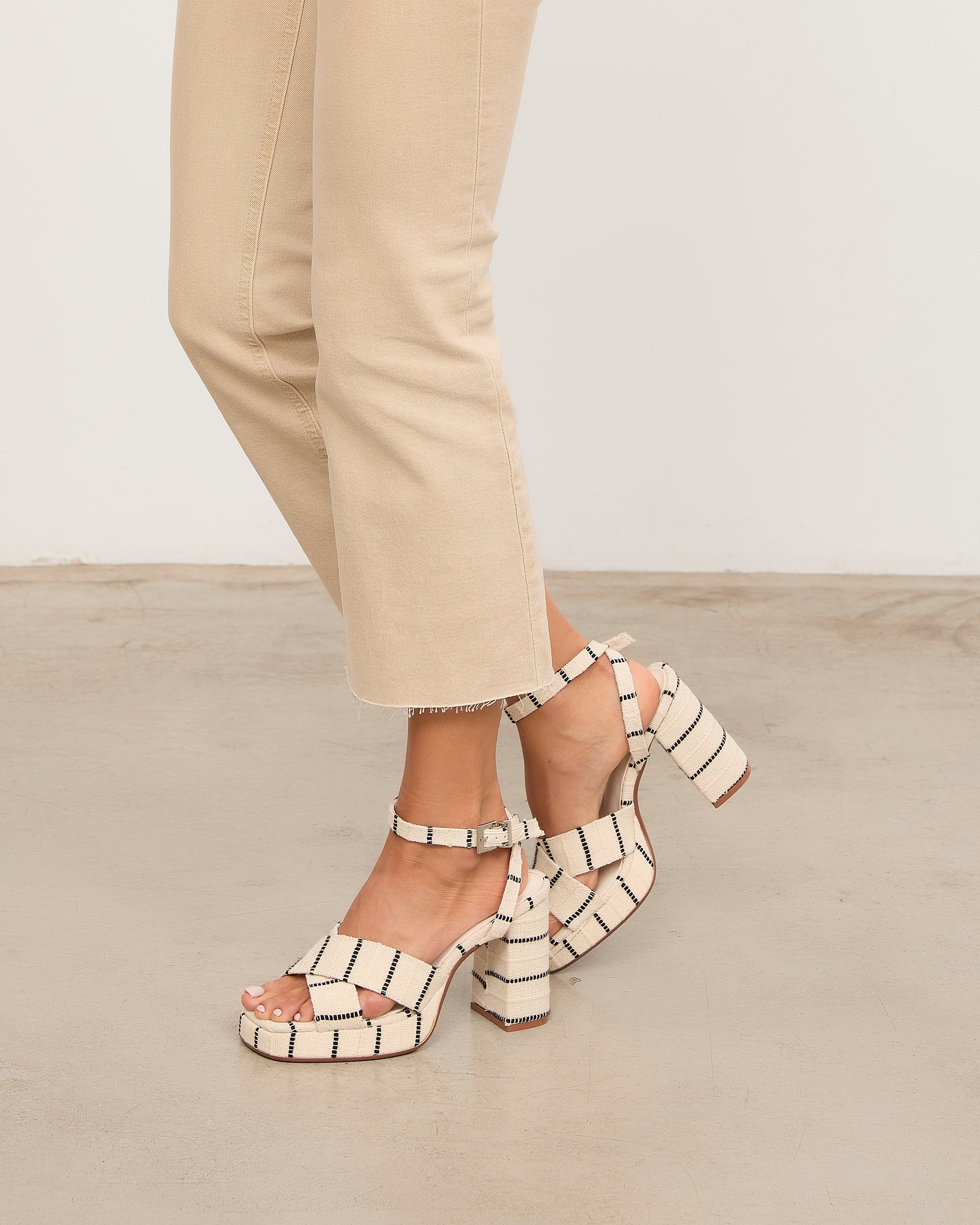 MIM Sandalia de tacón CUBA BEIGE RAYAS