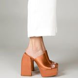 MIM Sandalia de tacón EDA CANELA