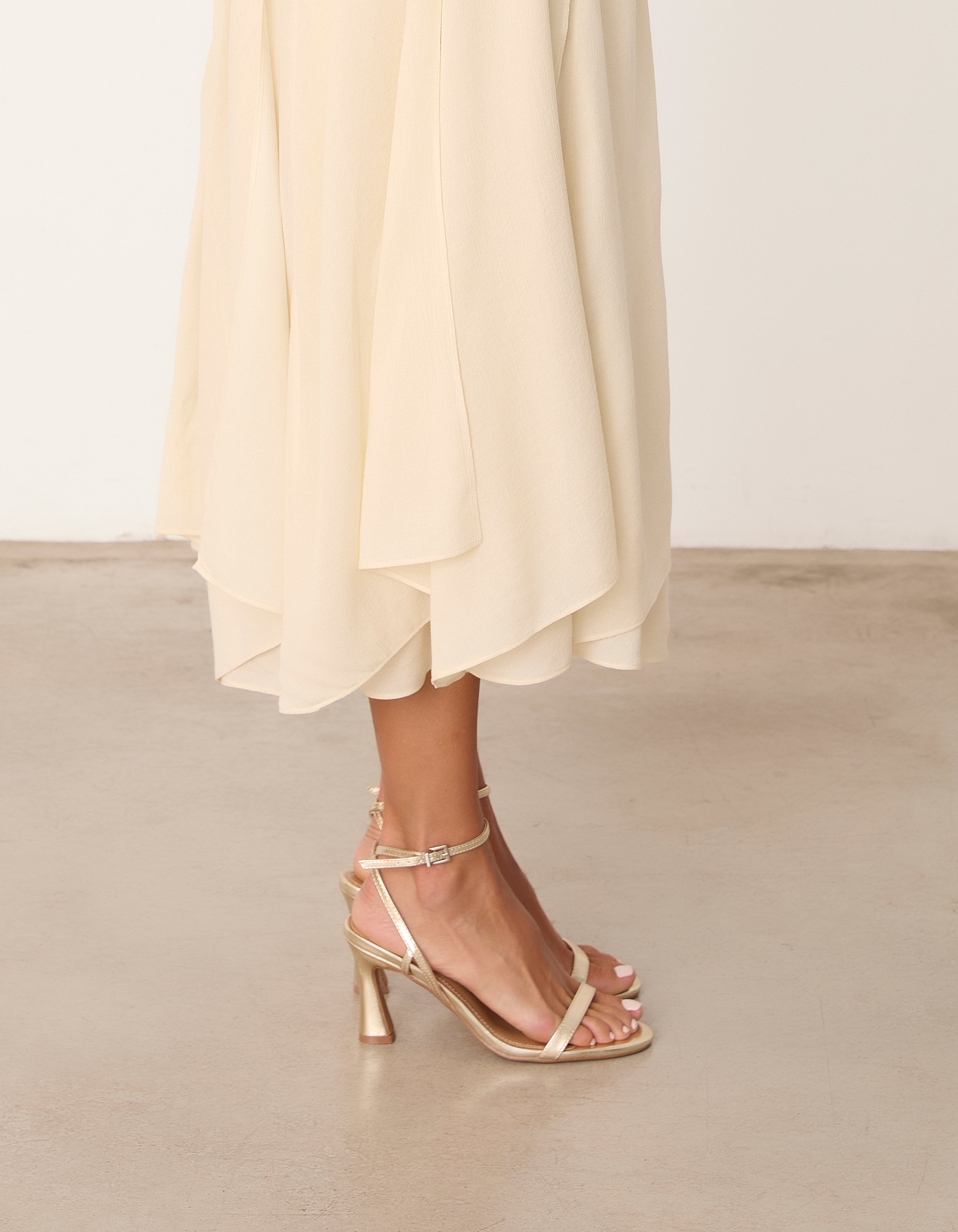 MIM Sandalia de tacón ELIOT DORADO