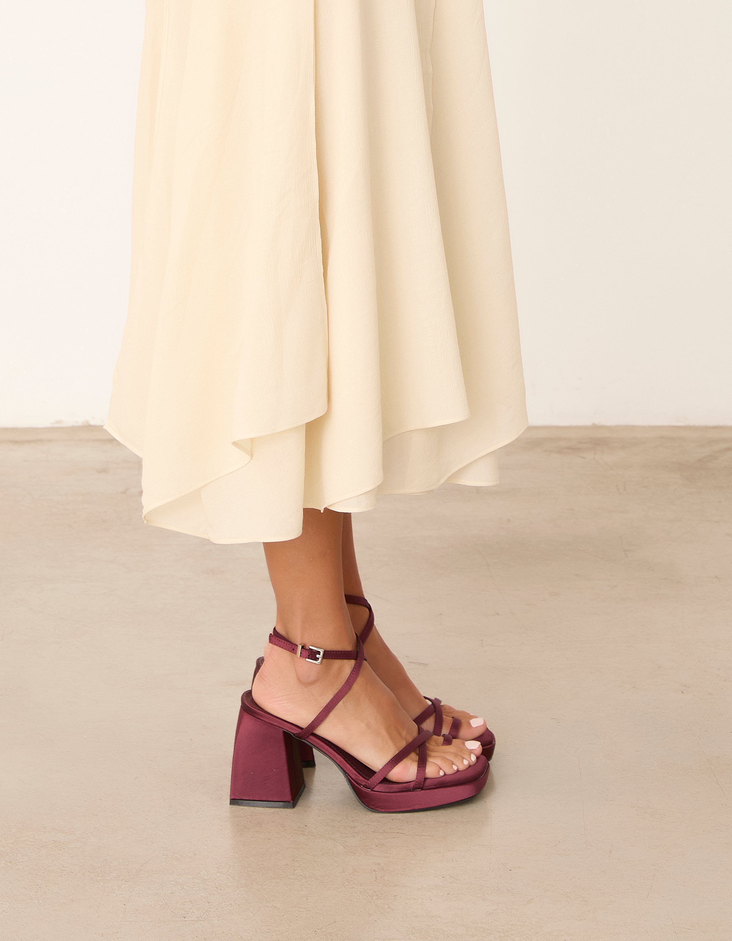 MIM Sandalia de tacón ENOA BURDEOS