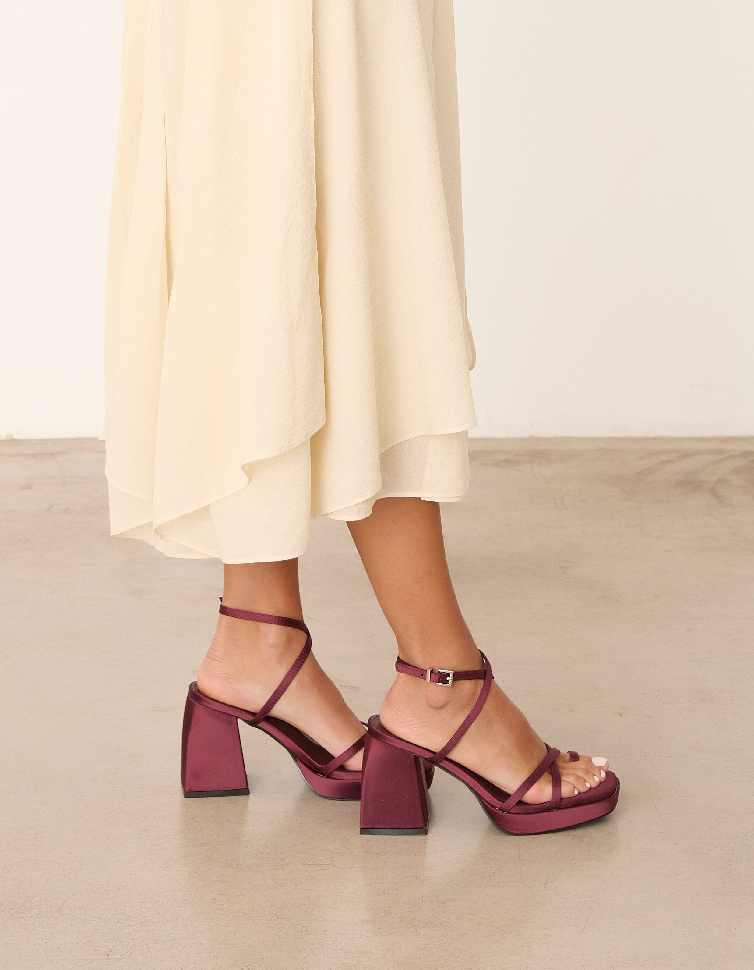 MIM Sandalia de tacón ENOA BURDEOS