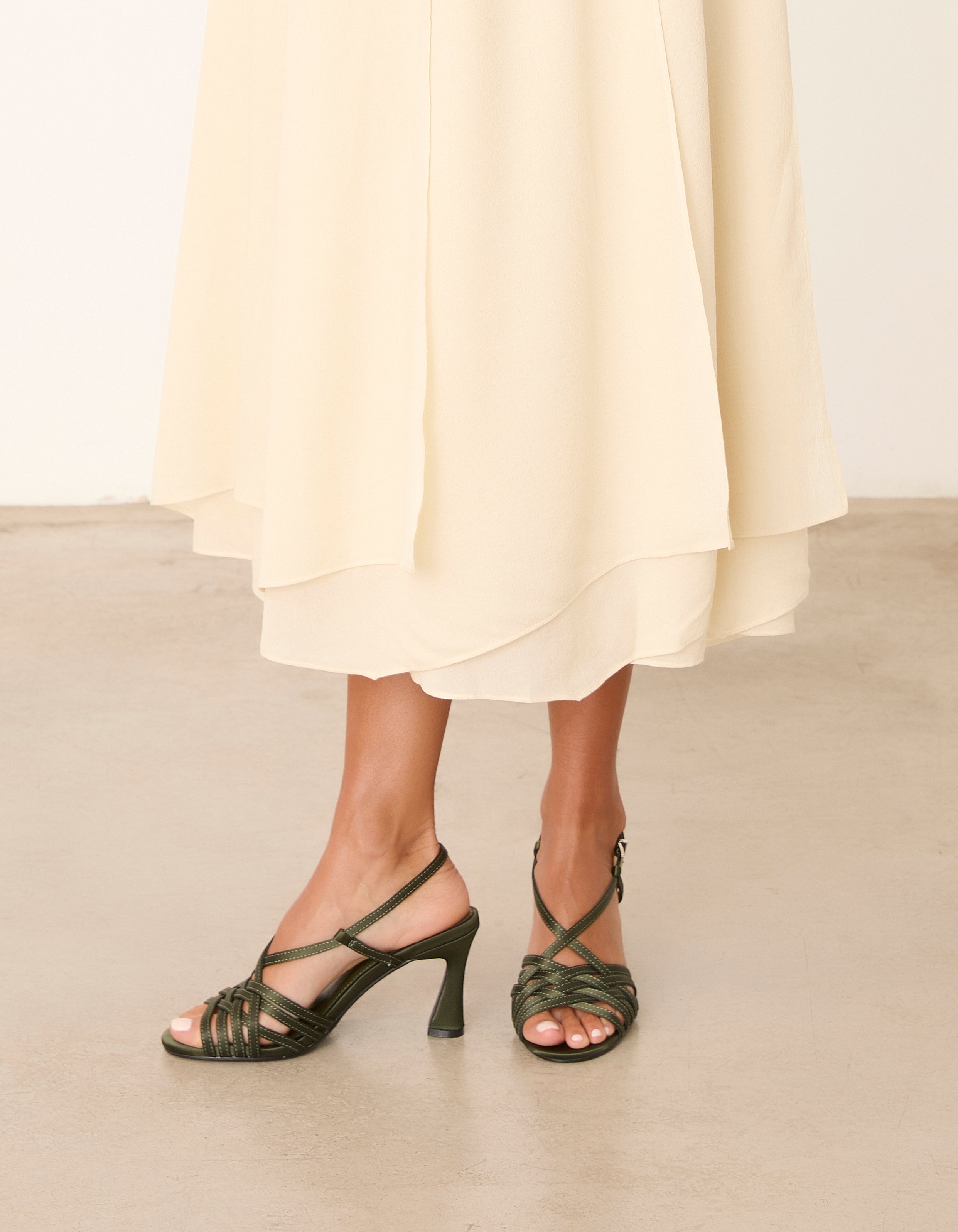 MIM Sandalia de tacón EVE OLIVA SATIN