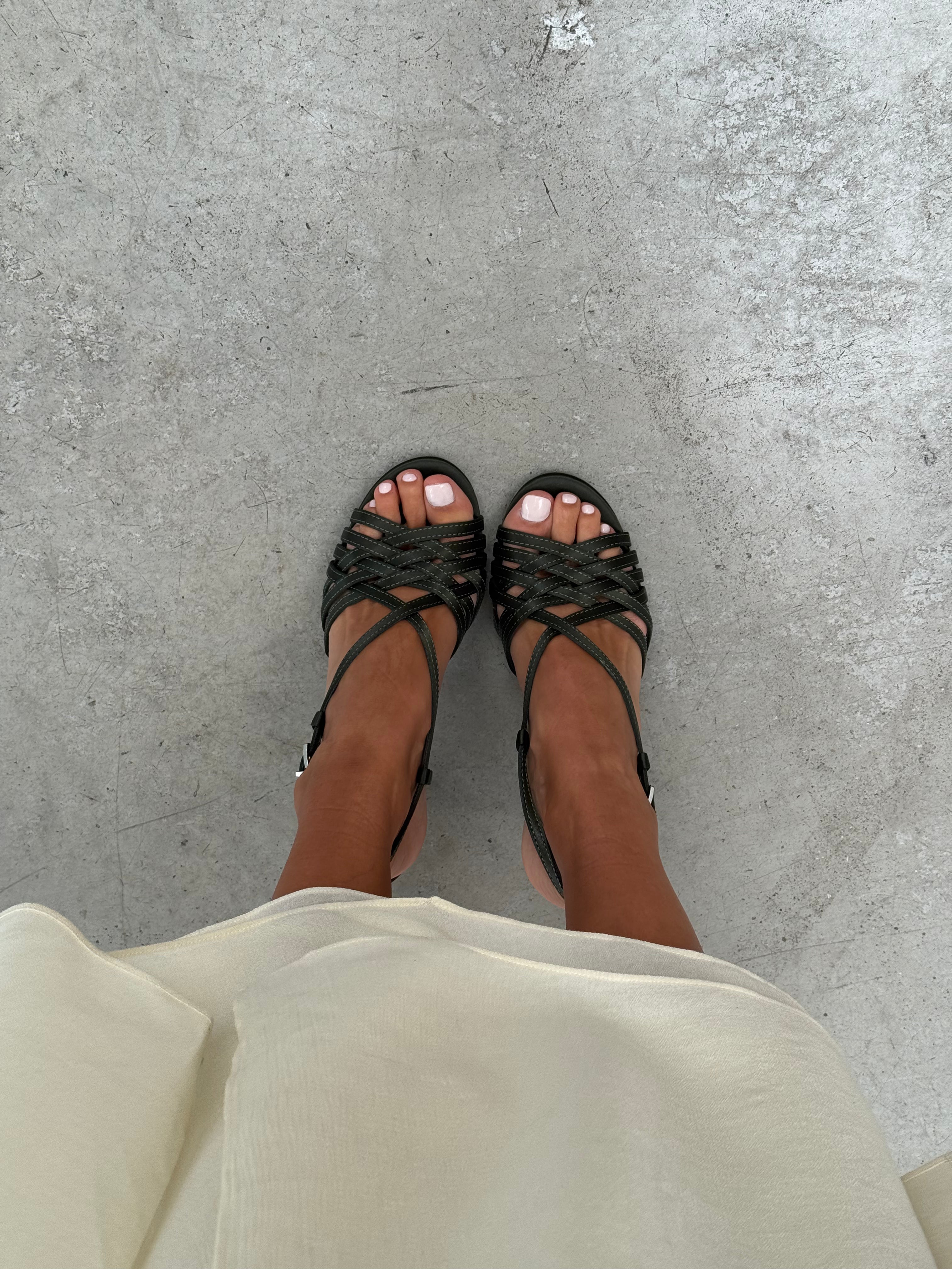 MIM Sandalia de tacón EVE OLIVA SATIN