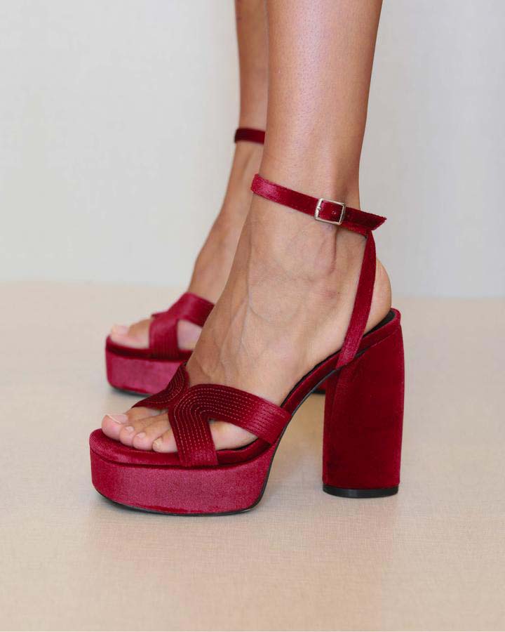 MIM Sandalia de tacón GAIA BURDEOS