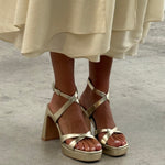 MIM Sandalia de tacón GERY DORADO