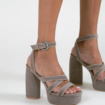 MIM Sandalia de tacón GINA TOPO