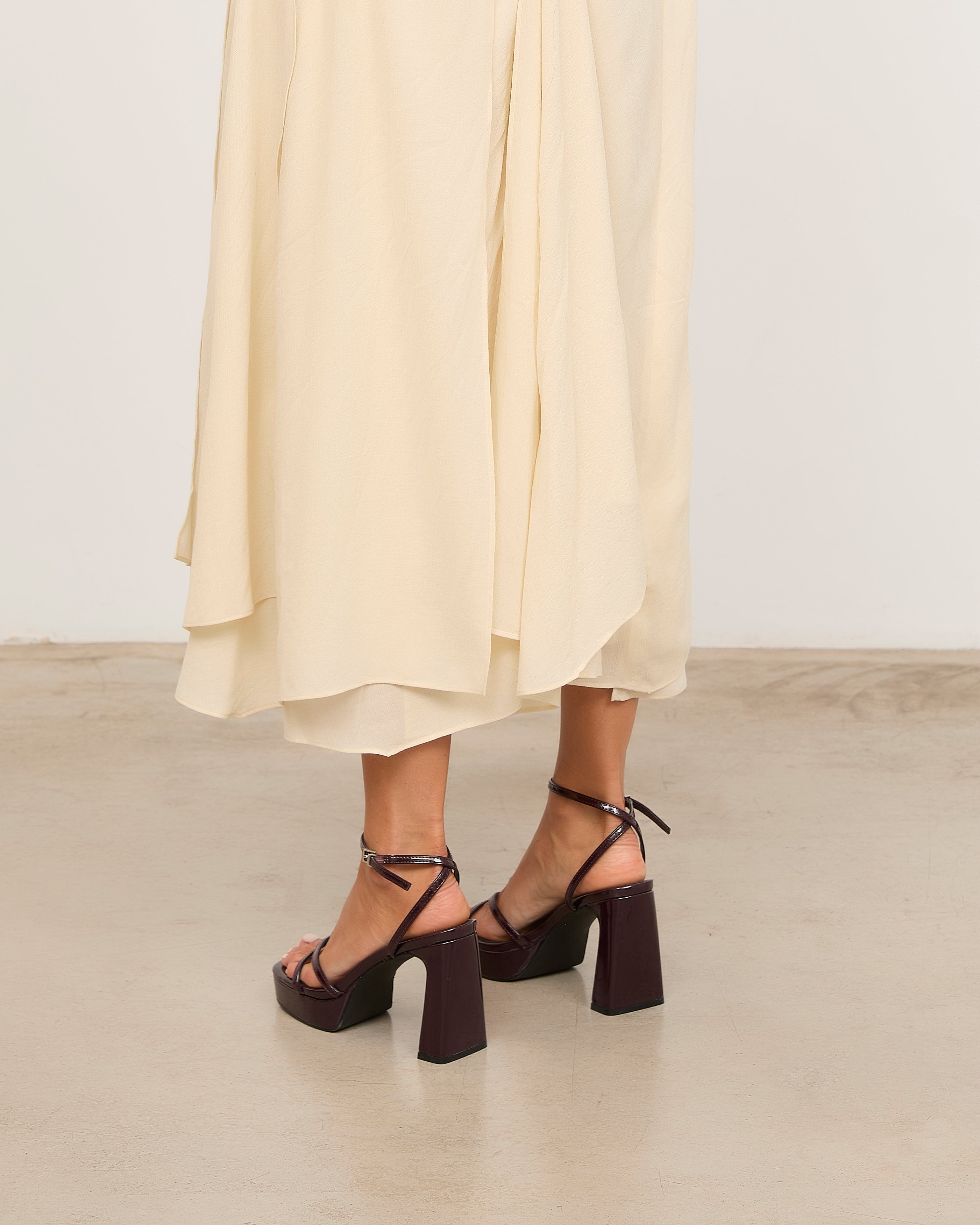 MIM Sandalia de tacón GRETA BURDEOS