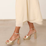 MIM Sandalia de tacón IMA DORADO