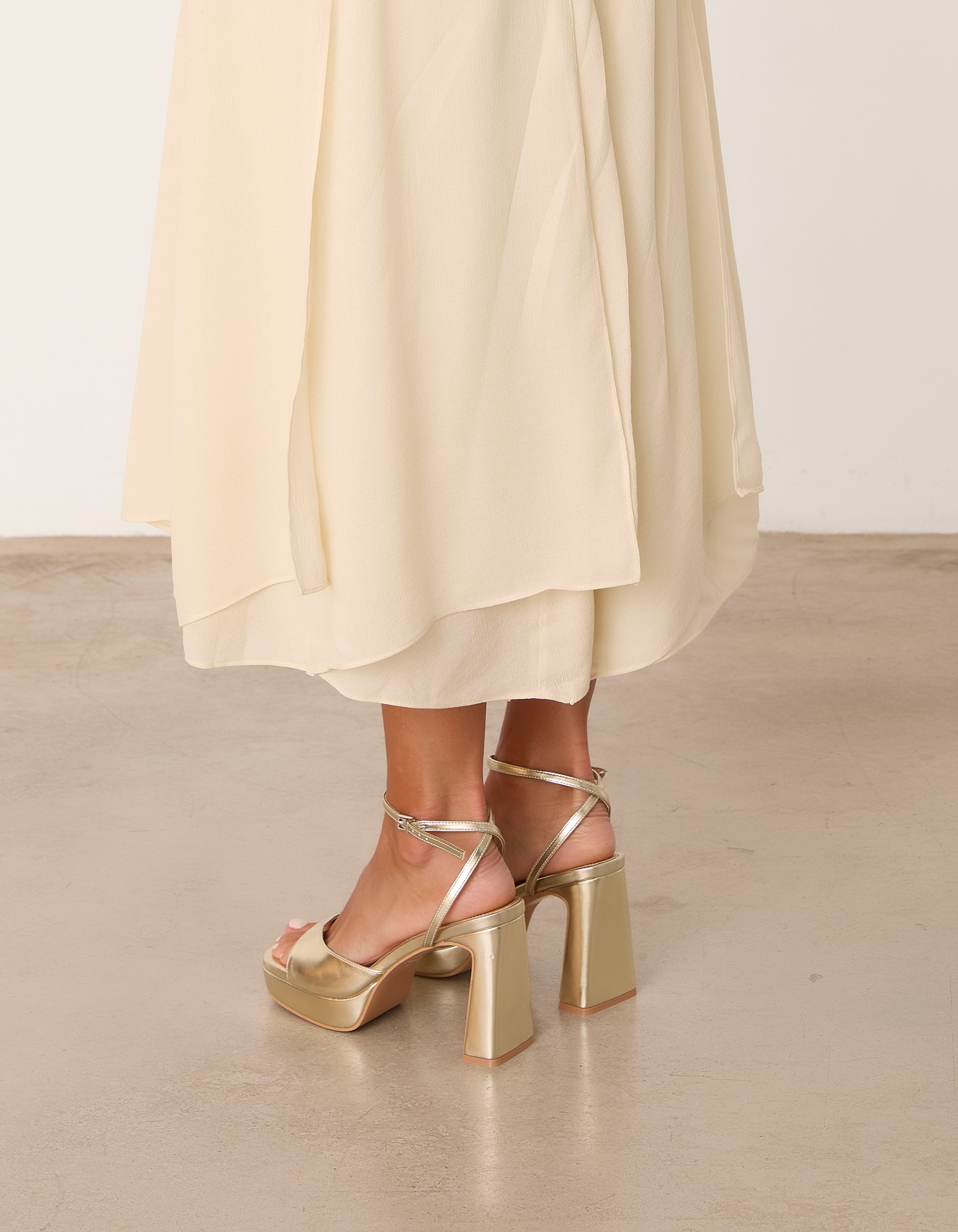 MIM Sandalia de tacón IMA DORADO