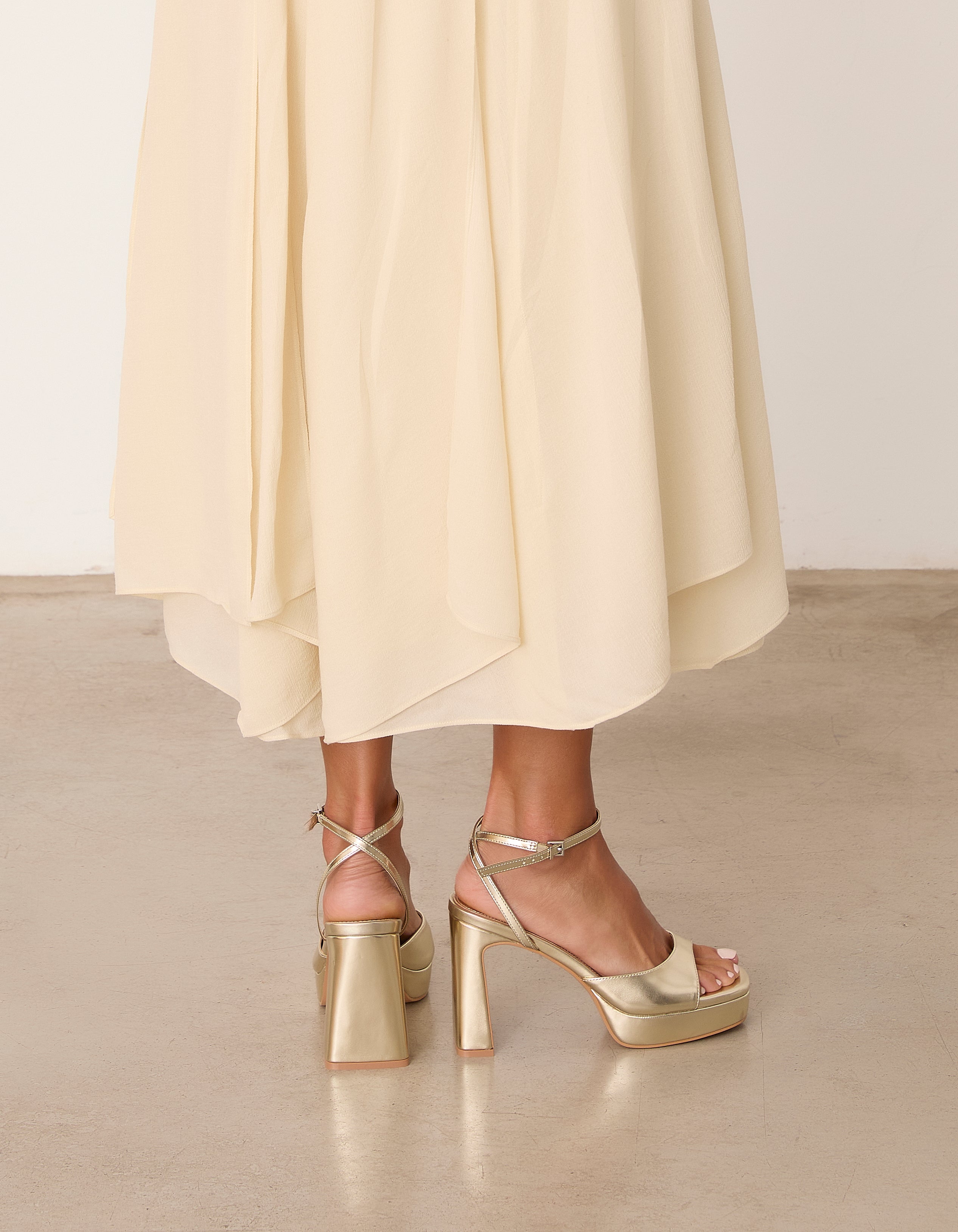 MIM Sandalia de tacón IMA DORADO