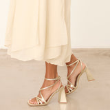 MIM Sandalia de tacón Jan Dorado