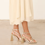 MIM Sandalia de tacón Jan Dorado