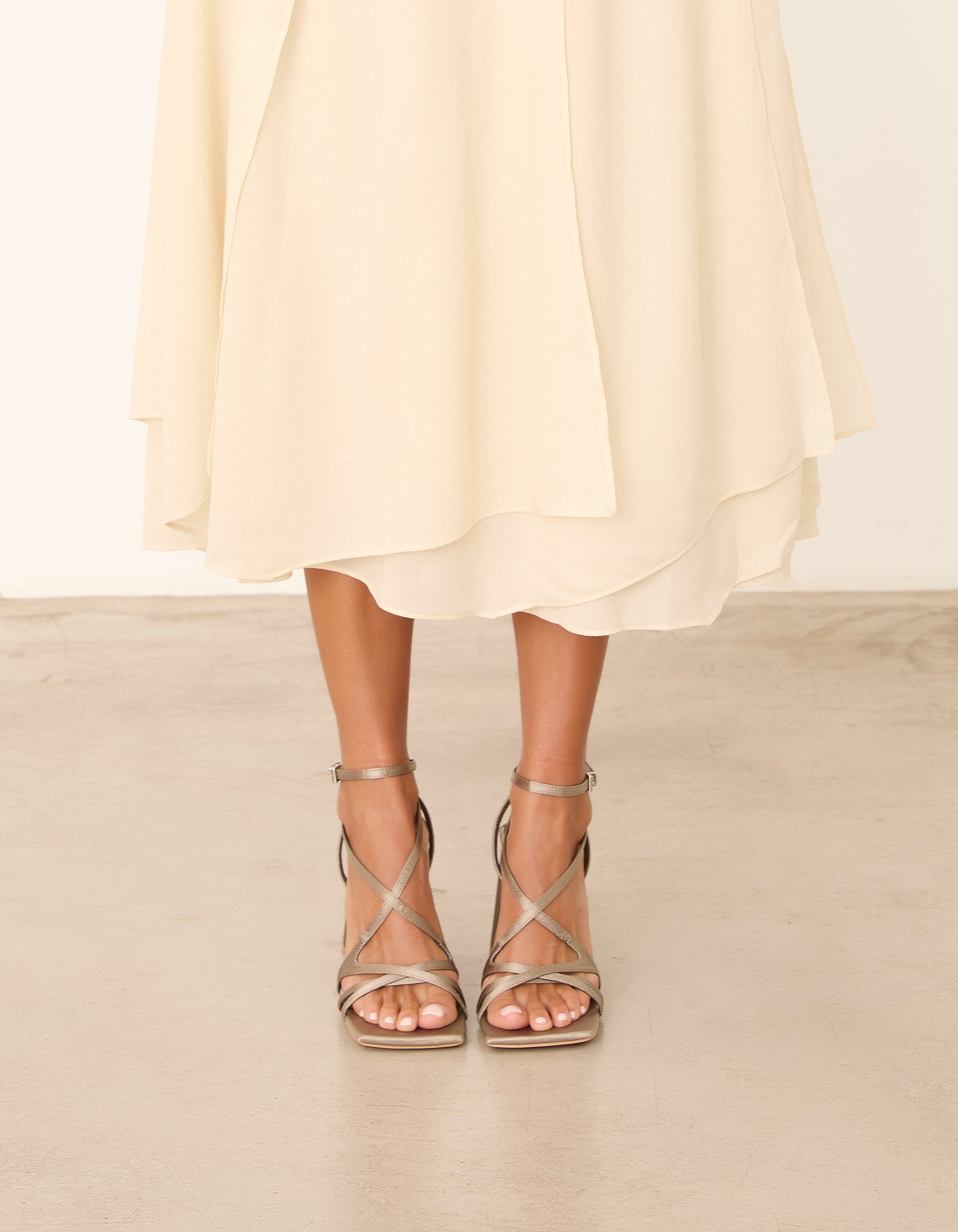 MIM Sandalia de tacón JAN GRIS SATIN