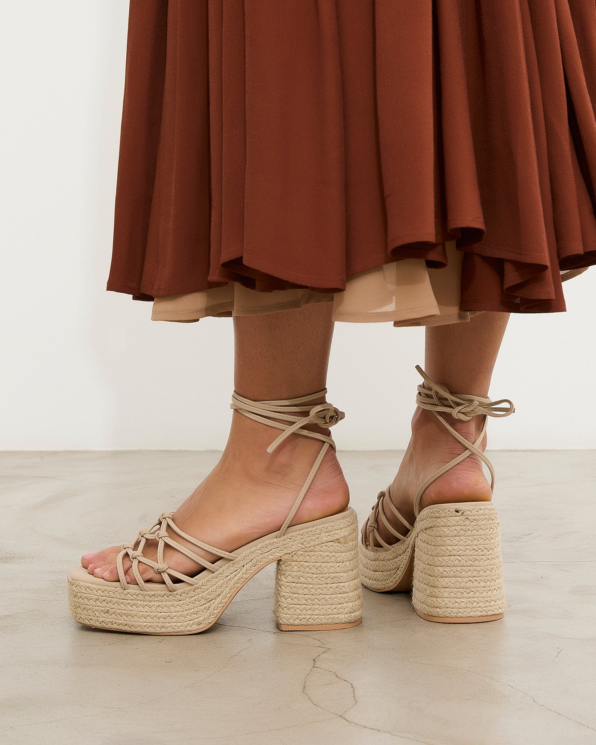 MIM Sandalia de tacón LENA BEIGE