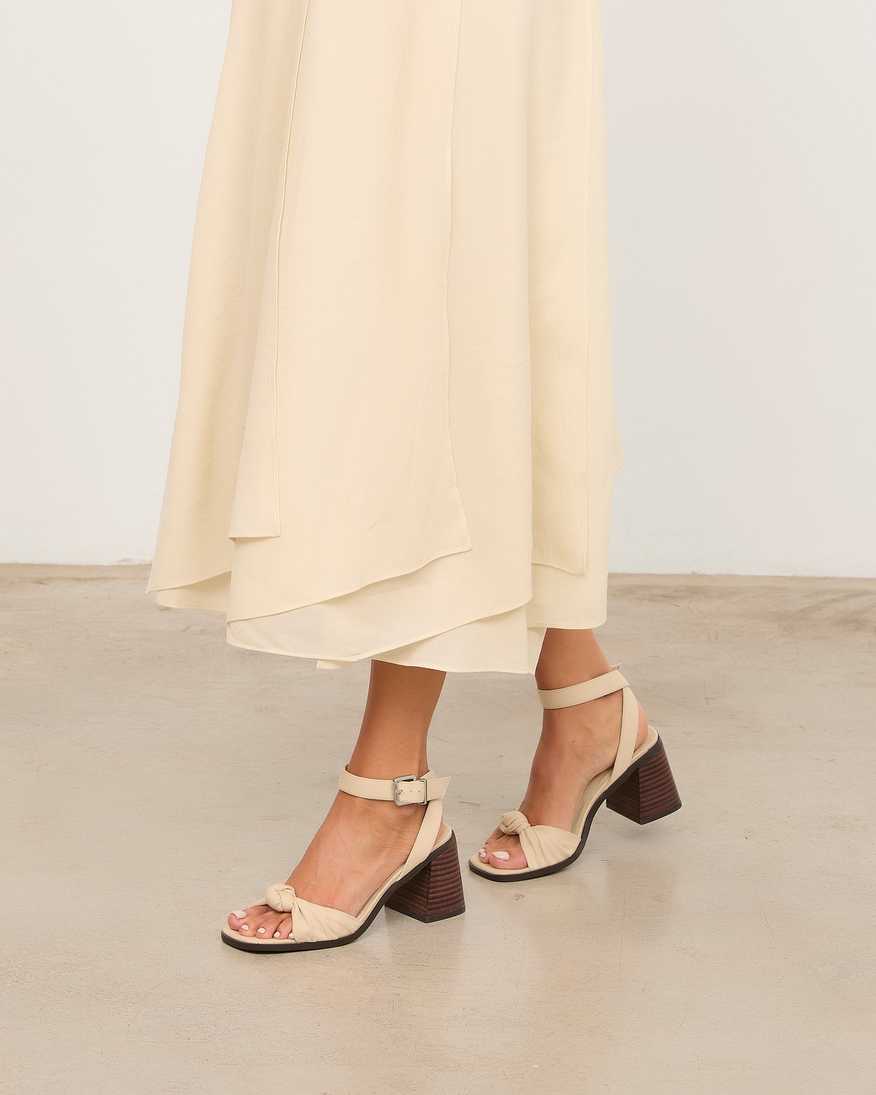 MIM Sandalia de tacón LIANE BEIGE