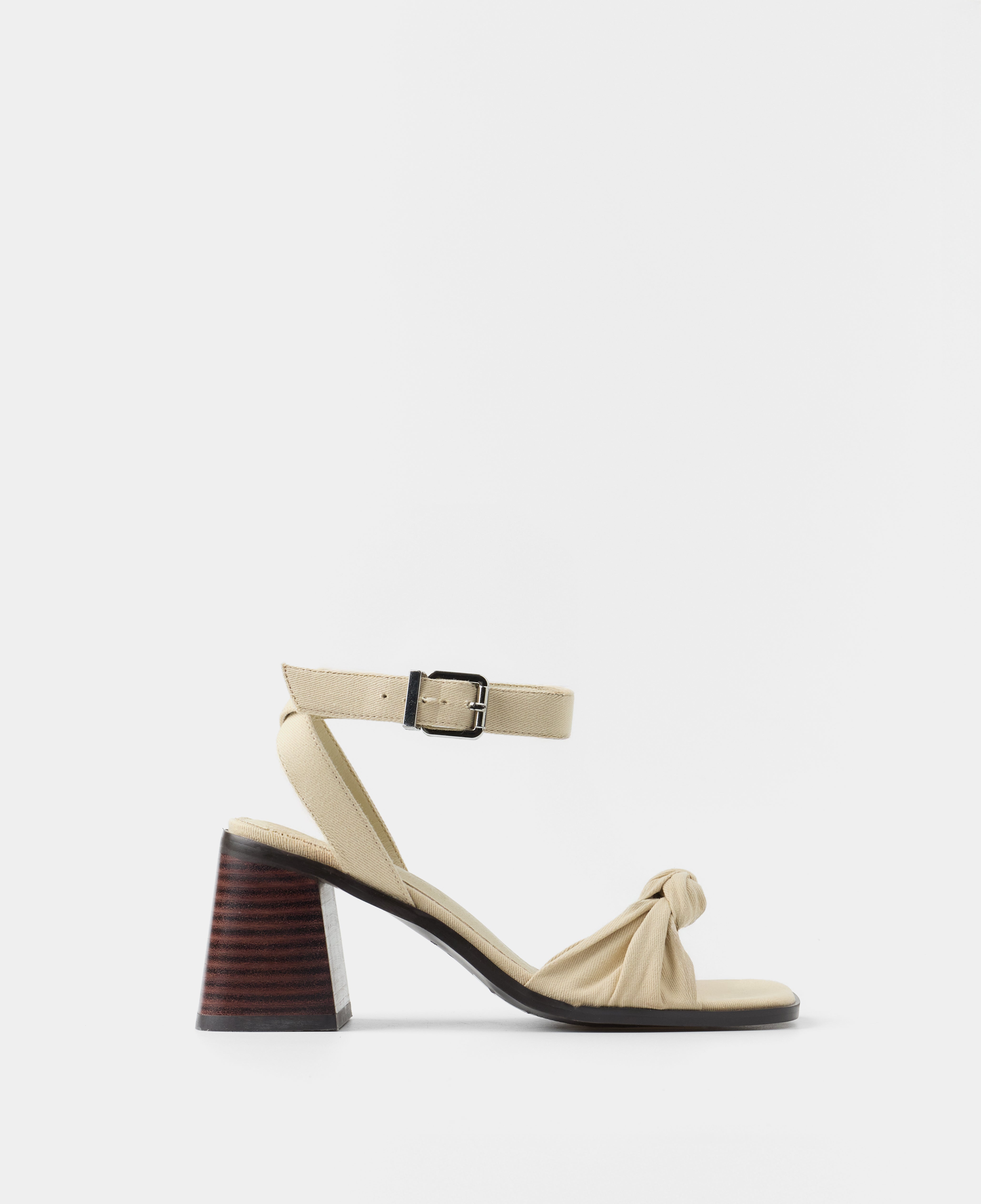 MIM Sandalia de tacón LIANE BEIGE