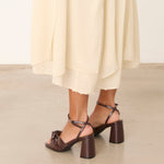 MIM Sandalia de tacón LUA CHOCOLATE