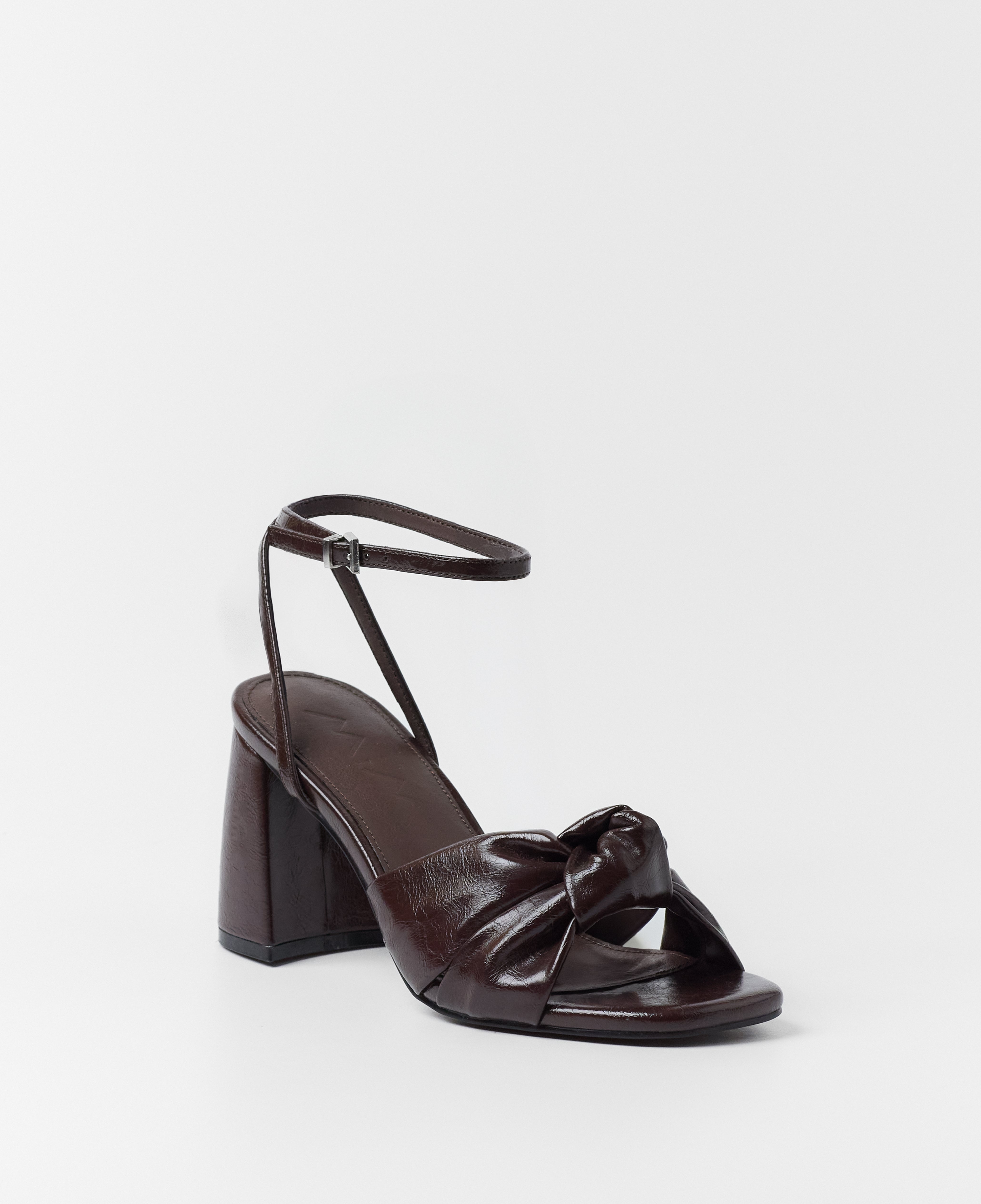 MIM Sandalia de tacón LUA CHOCOLATE
