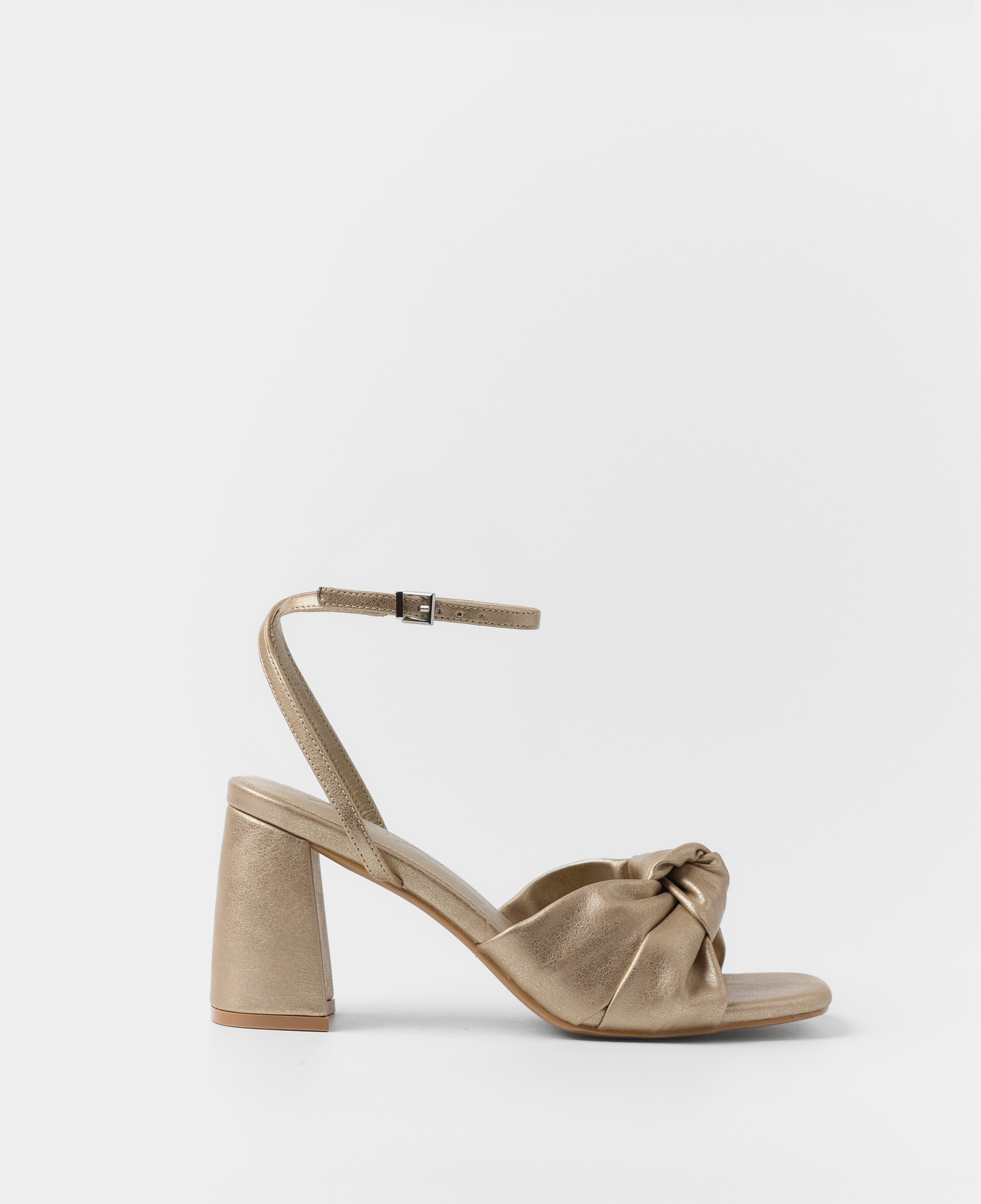 MIM Sandalia de tacón LUA DORADO