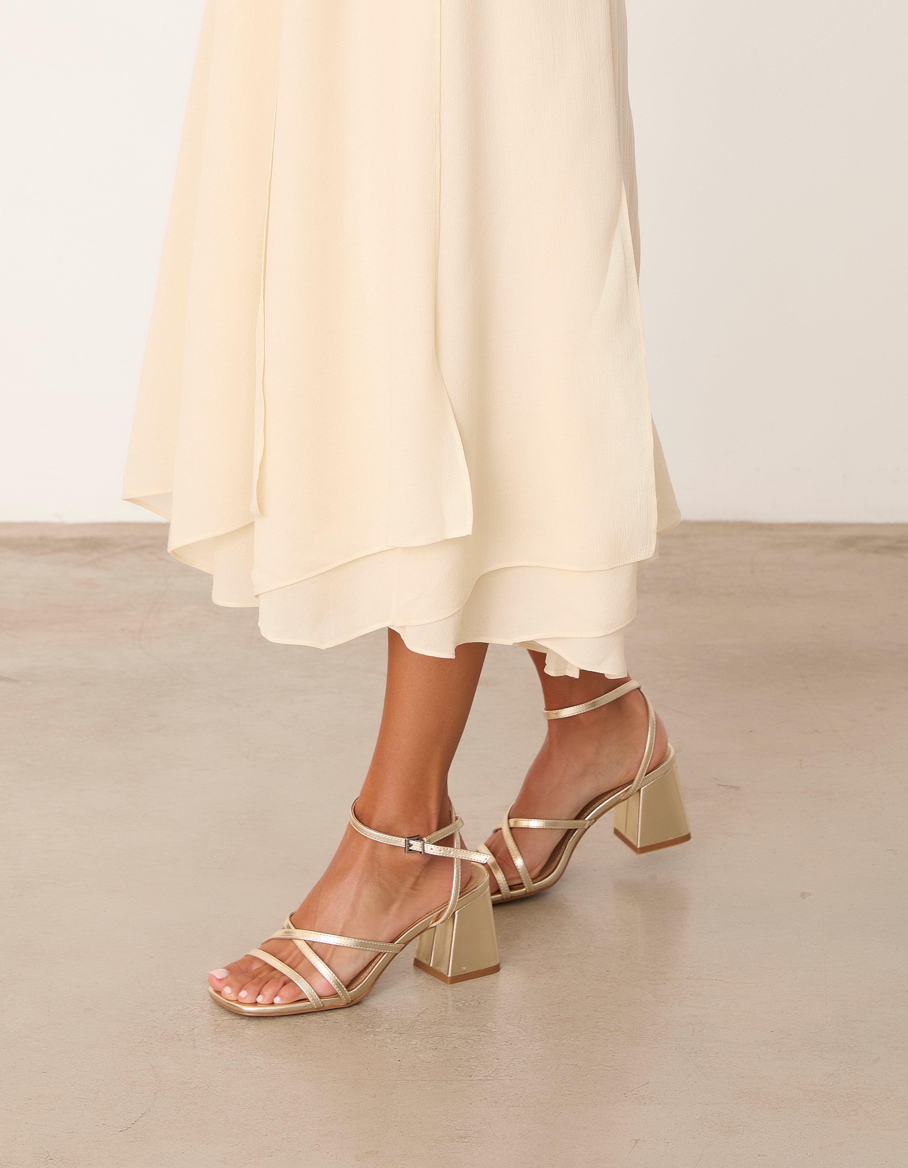MIM Sandalia de tacón LUCIE DORADO