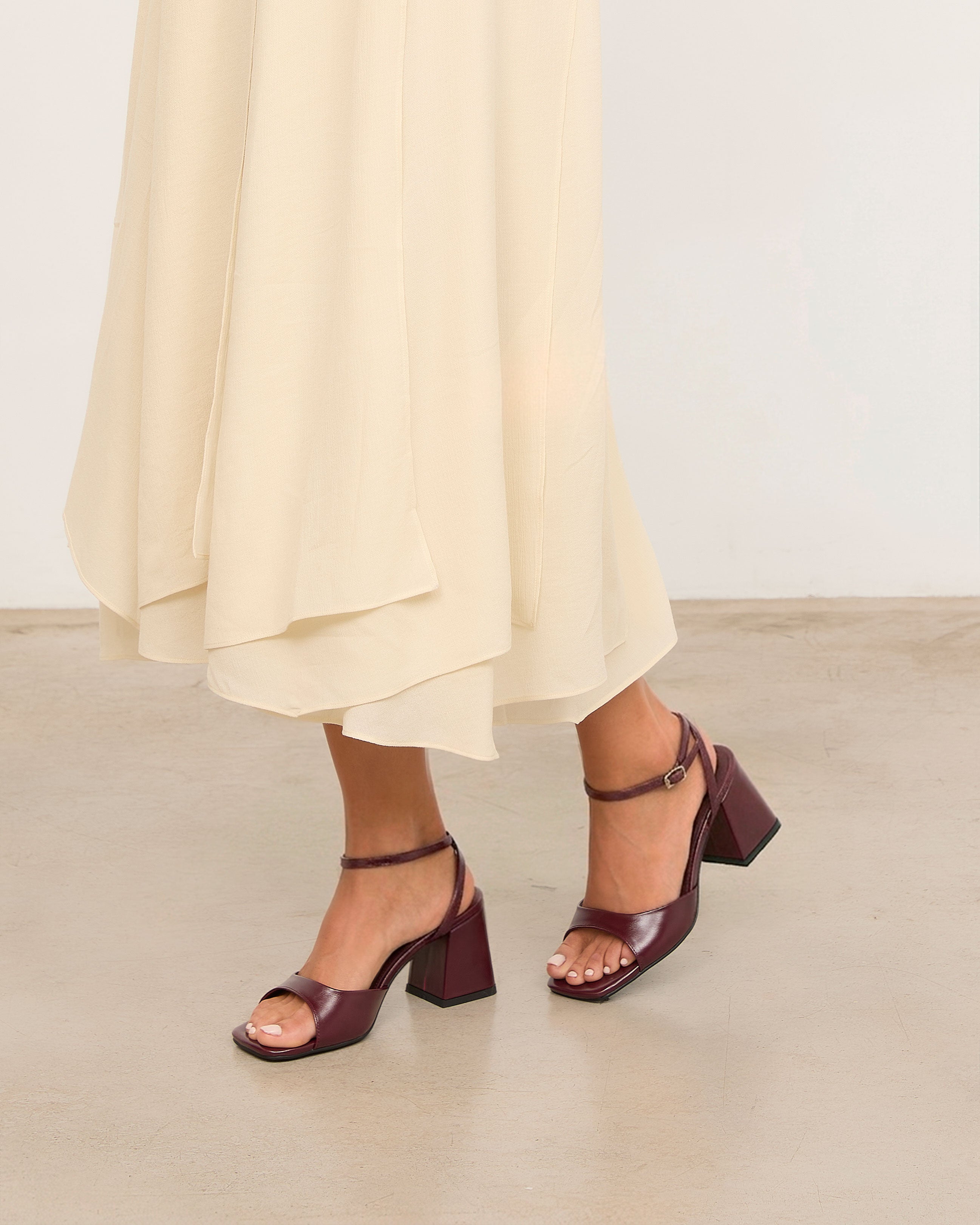 MIM Sandalia de tacón MANE BURDEOS