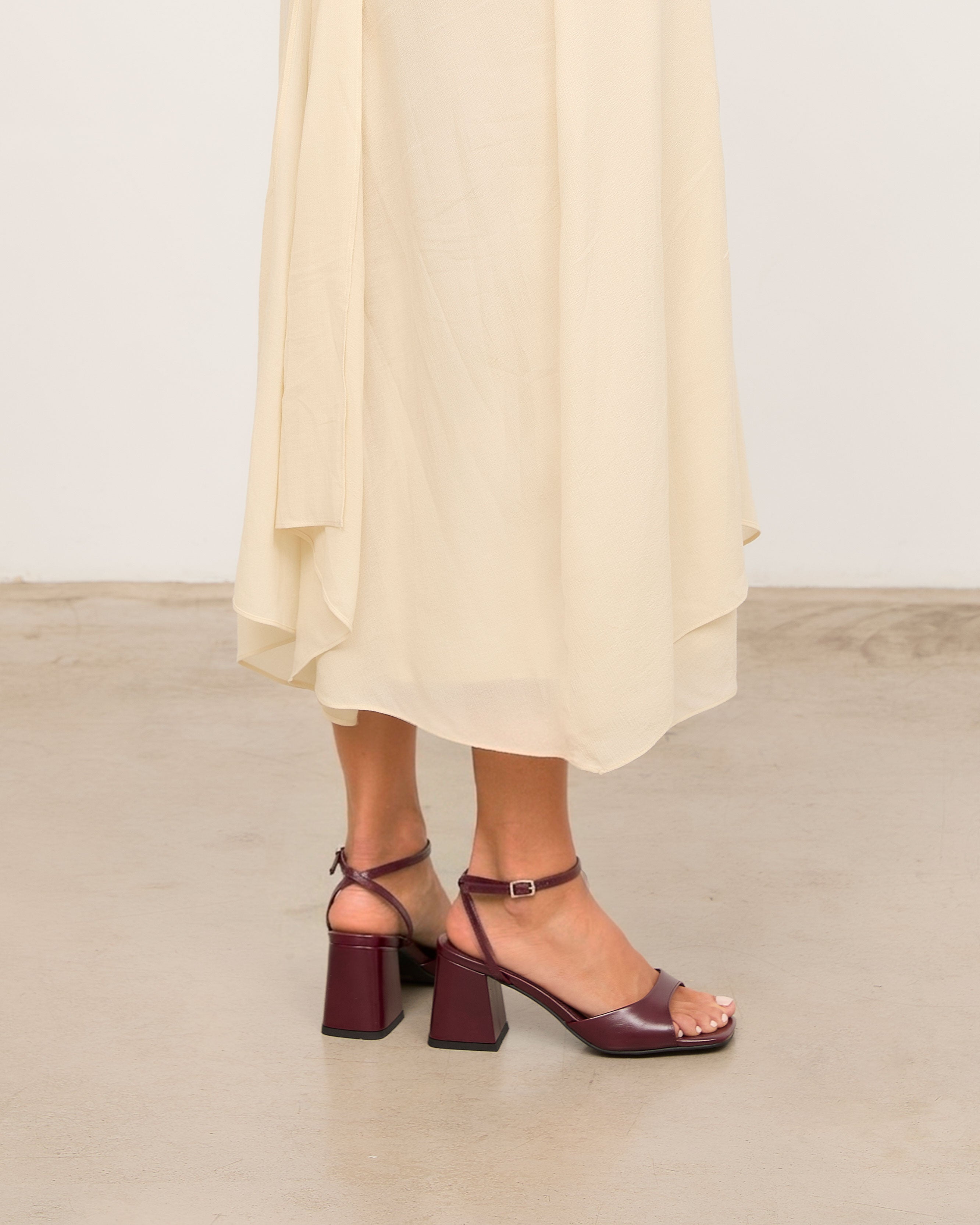 MIM Sandalia de tacón MANE BURDEOS