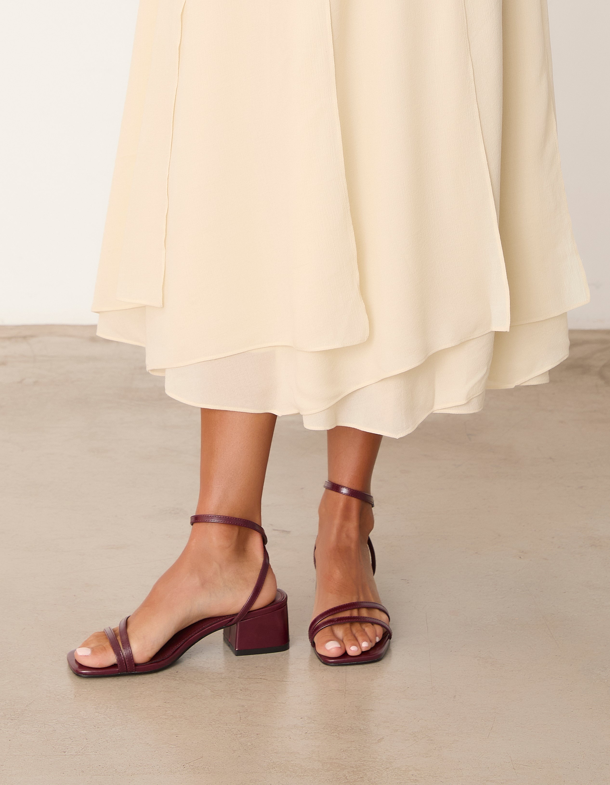 MIM Sandalia de tacón MELLY BURDEOS