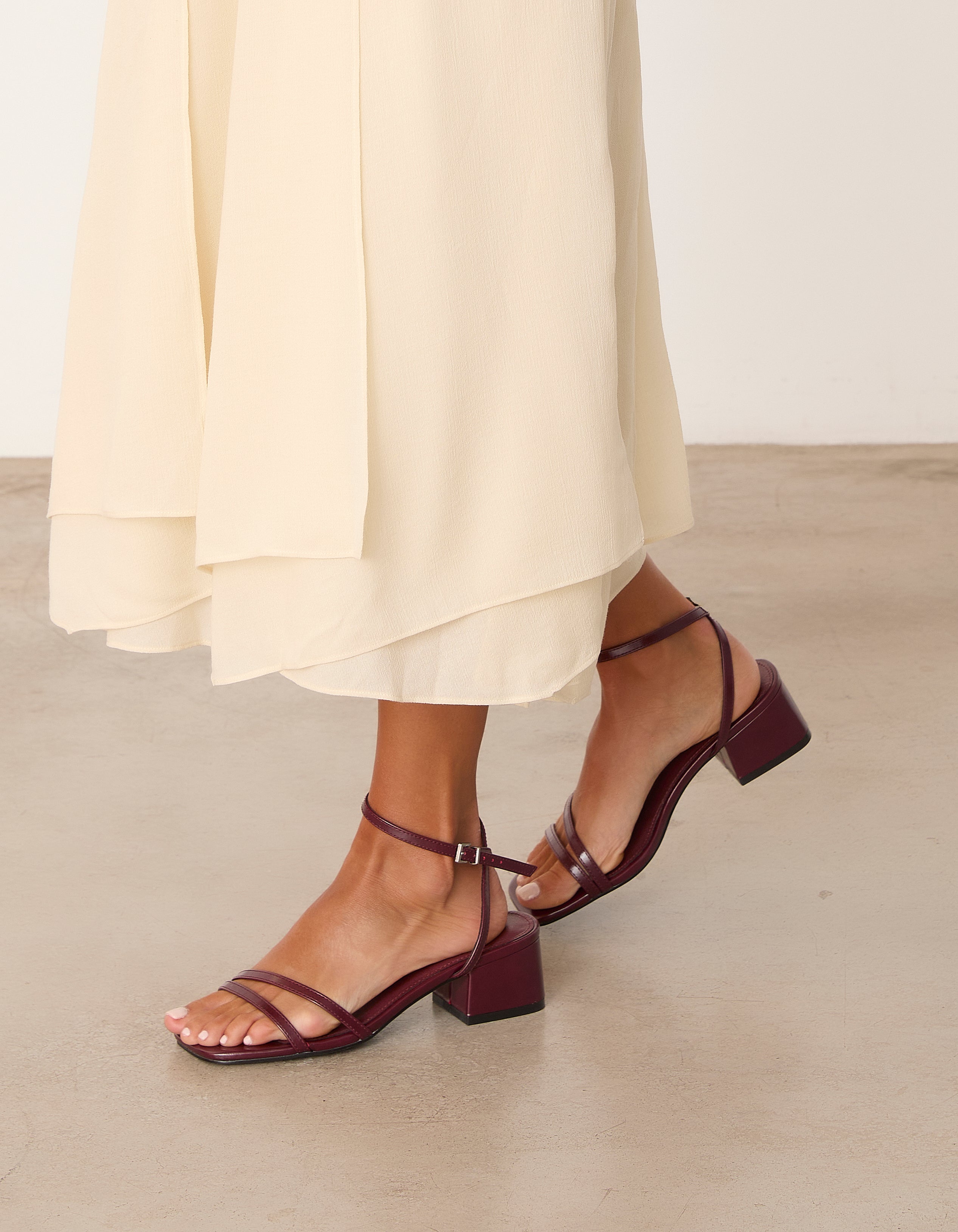 MIM Sandalia de tacón MELLY BURDEOS
