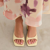 MIM Sandalia de tacón Murfy Amarillo