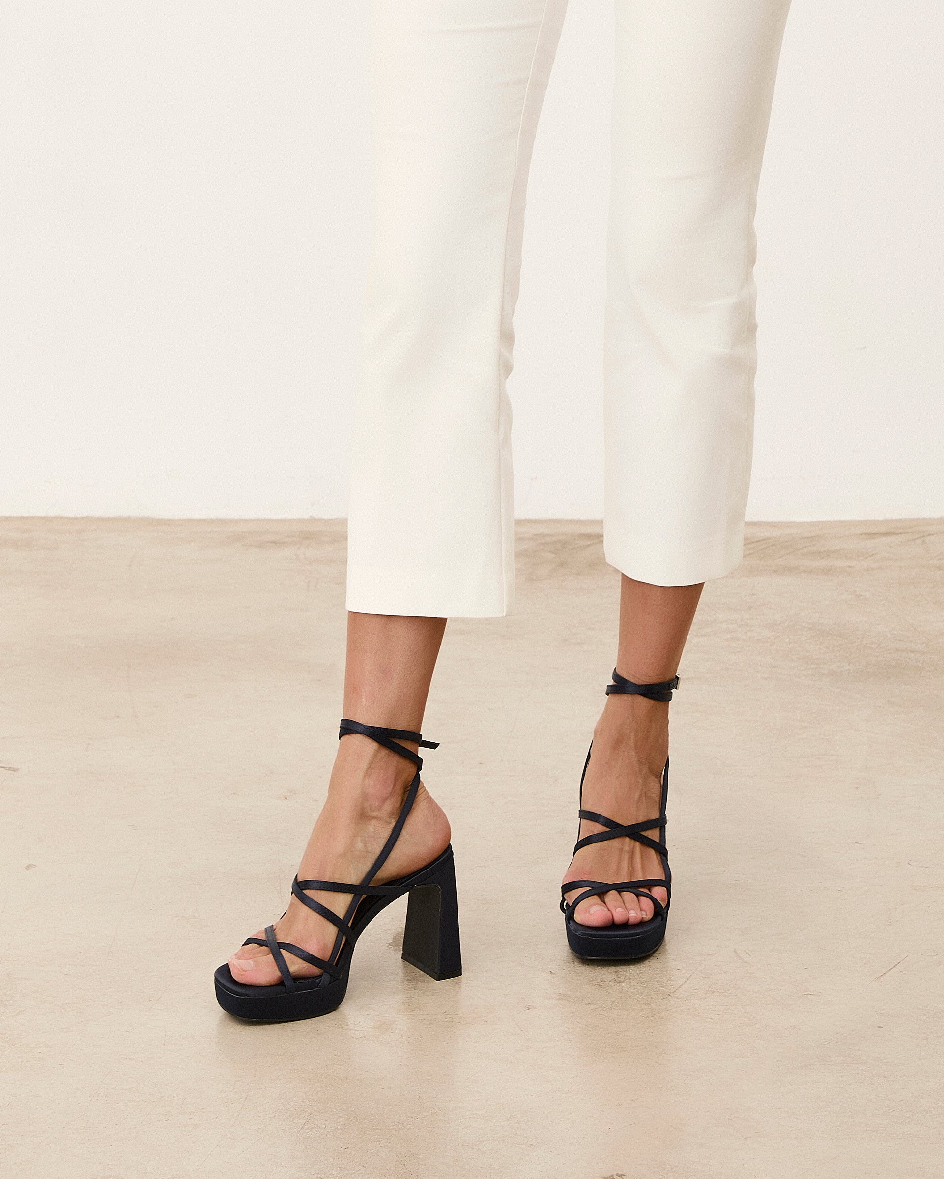 MIM Sandalia de tacón NORI AZUL MARINO