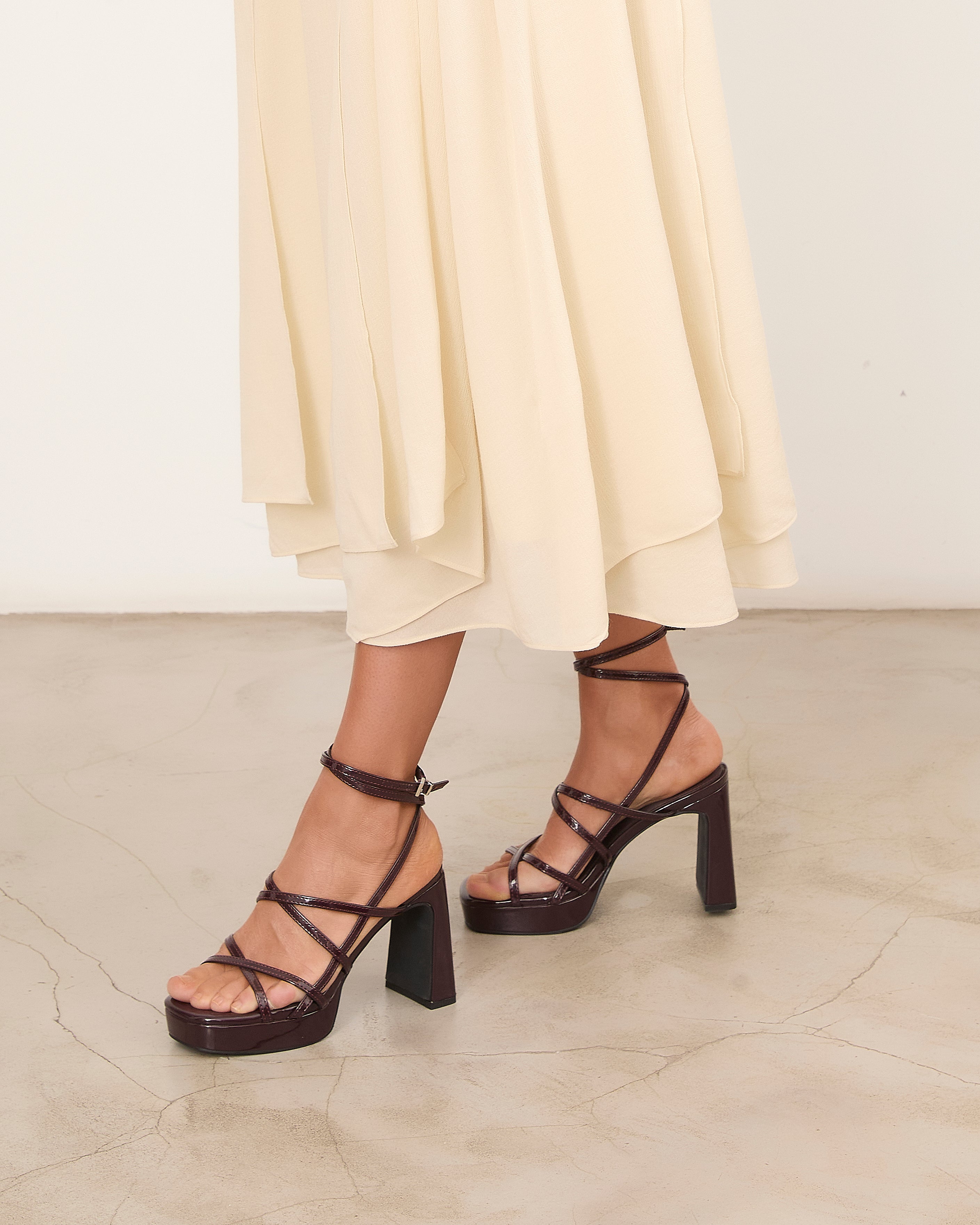 MIM Sandalia de tacón NORI BURDEOS